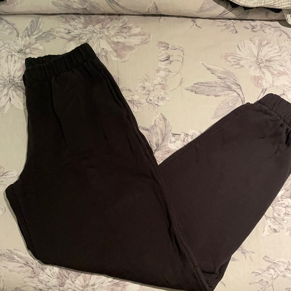 Brandy Melville Rosa Sweatpants